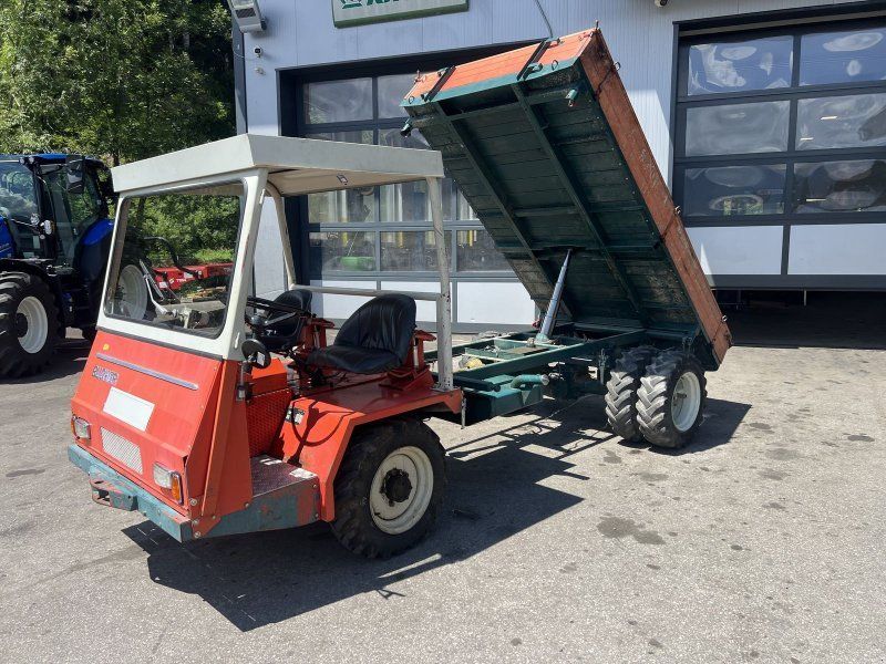 Bucher TR 1500-1 mit Dreiseitenkipper