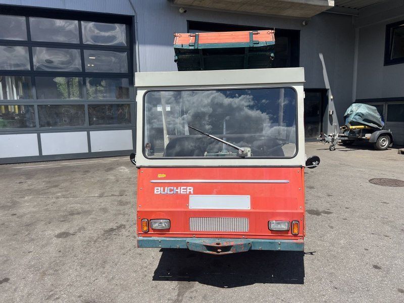 Bucher TR 1500-1 mit Dreiseitenkipper