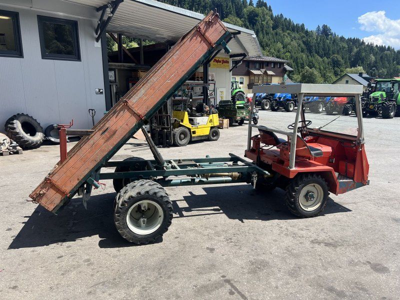 Bucher TR 1500-1 mit Dreiseitenkipper