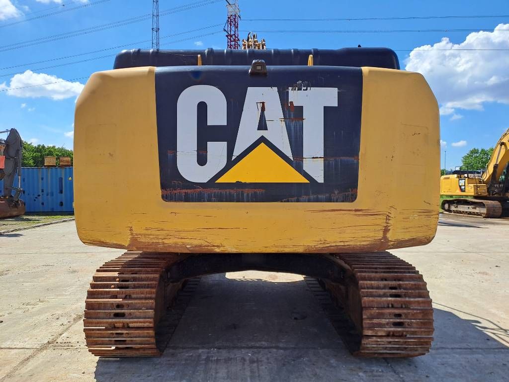 CAT 330FL N