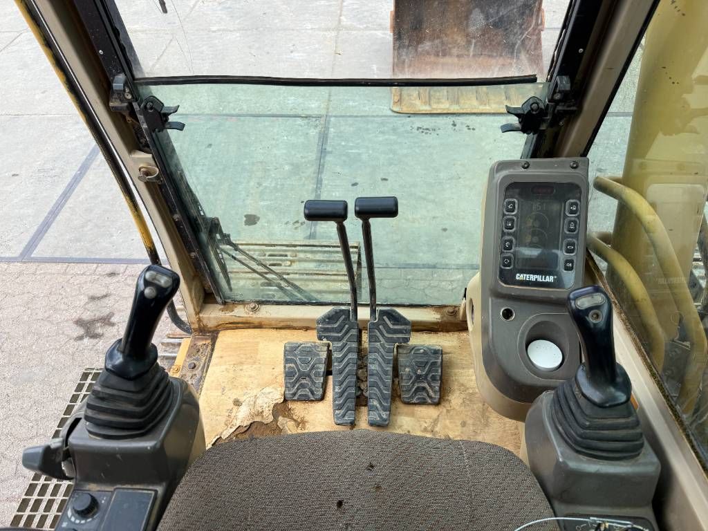 CAT 320BL - German Machine / Hammer Lines