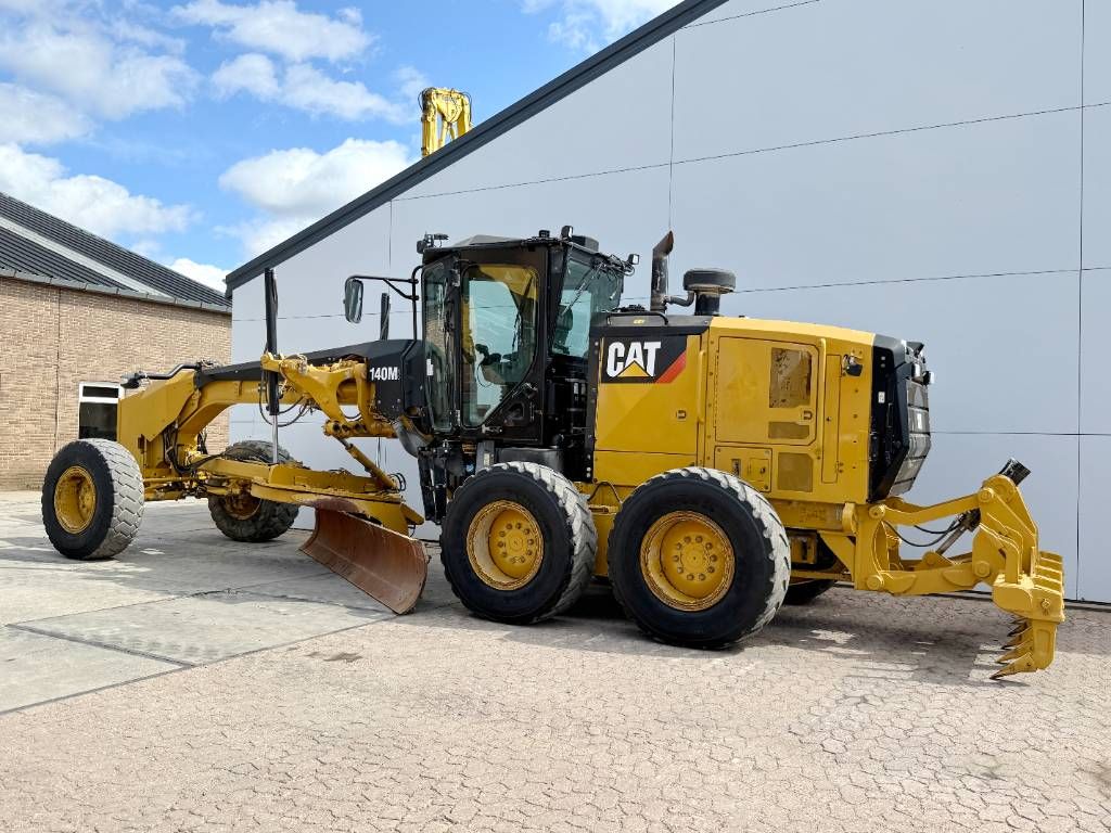 CAT 140M3 - Pushblock / Ripper / Joystick Controls