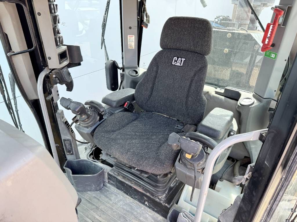 CAT 140M3 - Pushblock / Ripper / Joystick Controls