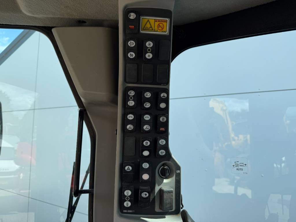 CAT 140M3 - Pushblock / Ripper / Joystick Controls