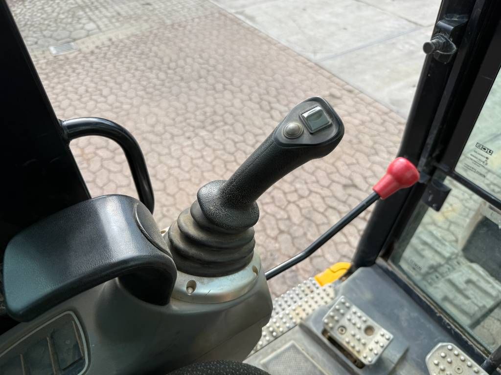 JCB 86C-1 - Hammer Lines / Quick Coupler