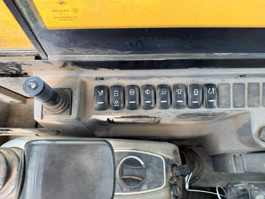 JCB 86C-1 - Hammer Lines / Quick Coupler