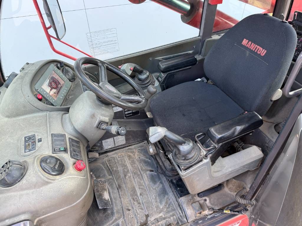 Manitou MRT2150+ Privilege - Remote Control / 4x4x4 / AC