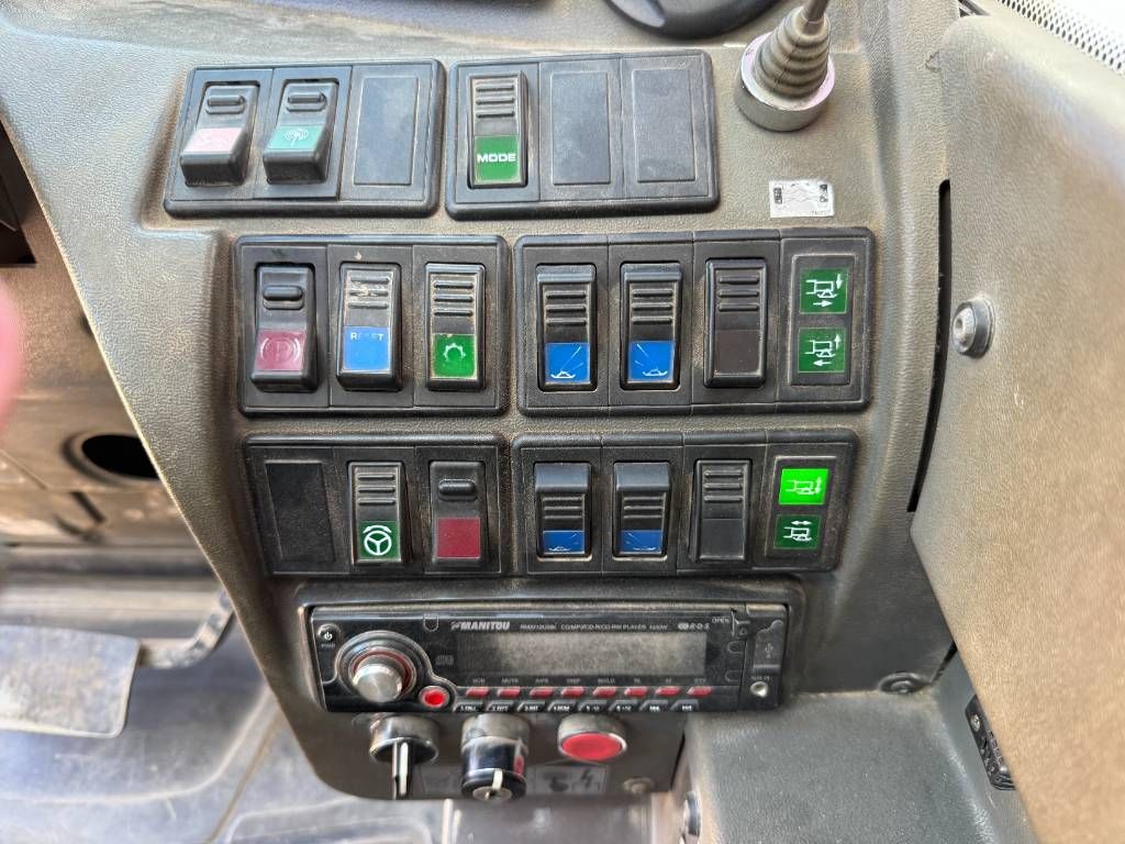Manitou MRT2150+ Privilege - Remote Control / 4x4x4 / AC