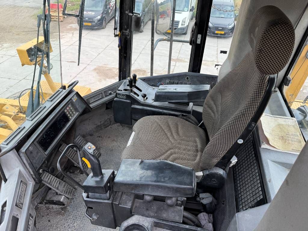 CAT 990 Series II - Rebuild! - German Machine / Chains