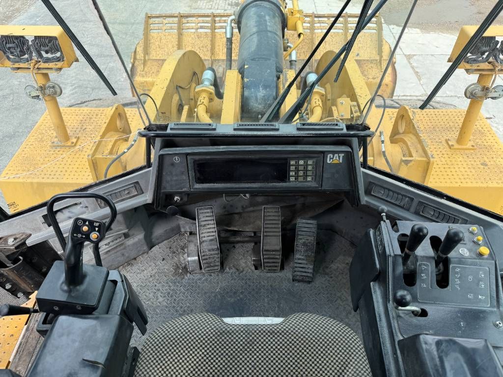 CAT 990 Series II - Rebuild! - German Machine / Chains