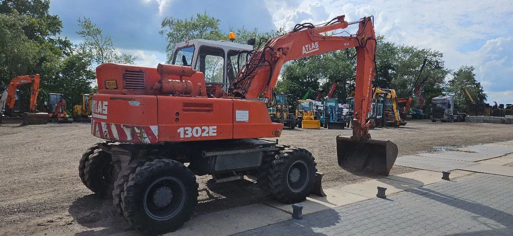 Atlas 1302 E