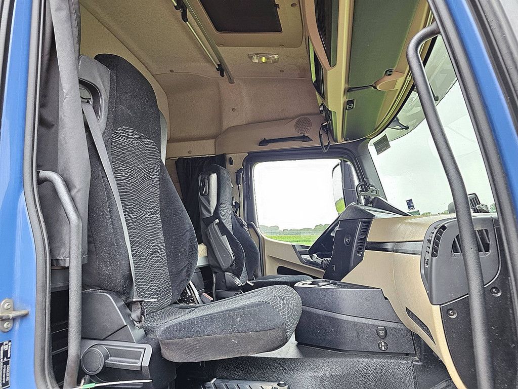 MERCEDES-BENZ ACTROS 1843