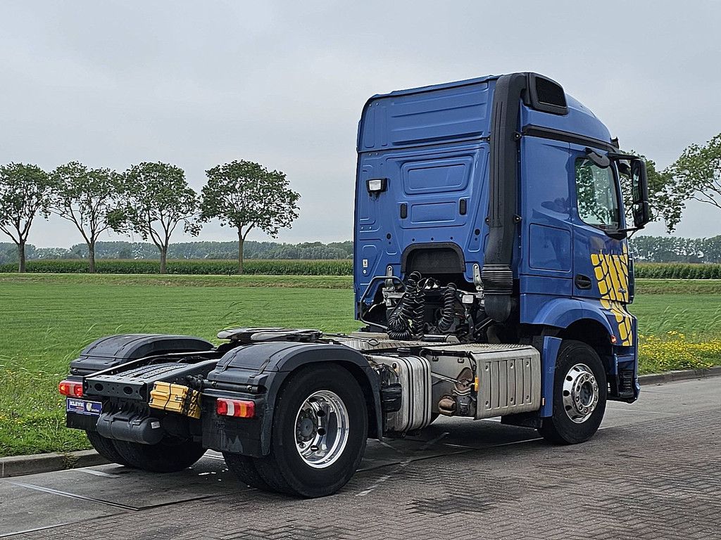 MERCEDES-BENZ ACTROS 1843