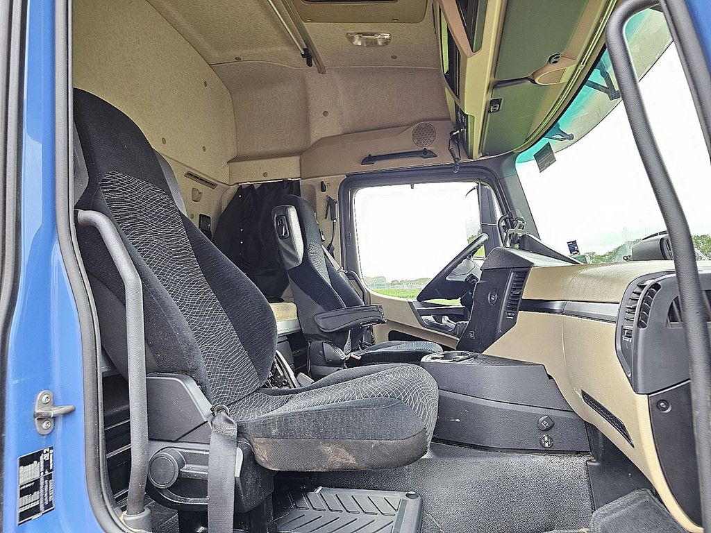 MERCEDES-BENZ ACTROS 1843