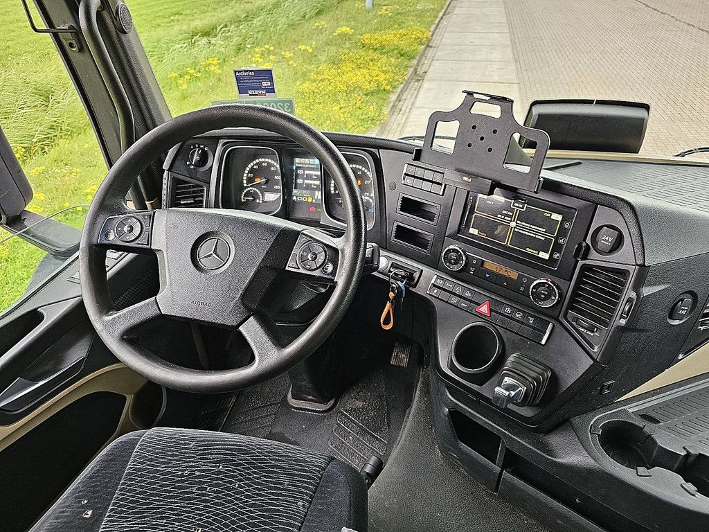 MERCEDES-BENZ ACTROS 1843