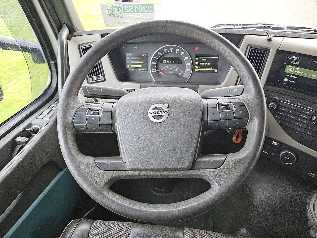 VOLVO FM 460 13ltr 6x2 steered