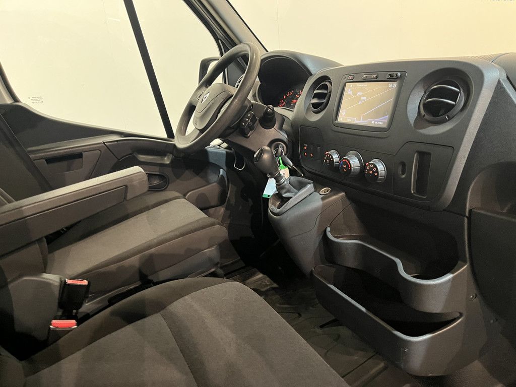 Renault Master 2.3 dCi L1H2 130 PK Servicebus / Sortimo Inrichting / Euro 6 / Luchtvering / Airco / Cruise Control / PDC / Navigatie / 3-Zits