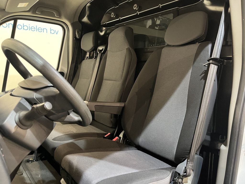 Renault Master 2.3 dCi L1H2 130 PK Servicebus / Sortimo Inrichting / Euro 6 / Luchtvering / Airco / Cruise Control / PDC / Navigatie / 3-Zits