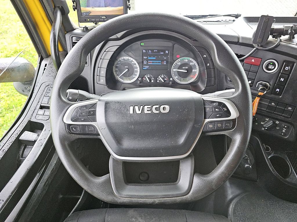 IVECO S-WAY AD190S33 2t taillift airco