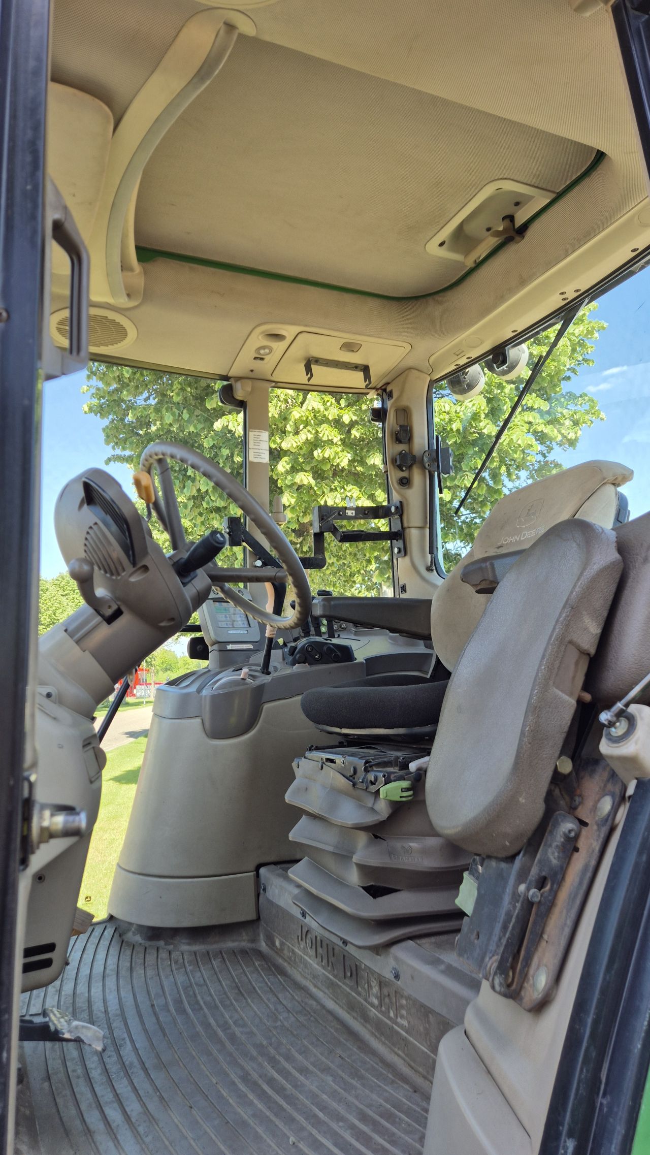 JOHN DEERE 6530 Premium AutoQuad 40Kmh. TLS, HCS