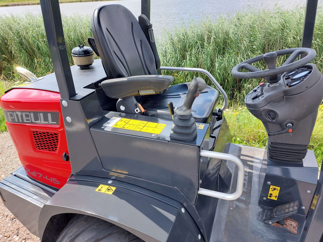 Pitbull X27-45 shovel zeer compleet !!! 193 uur !!!