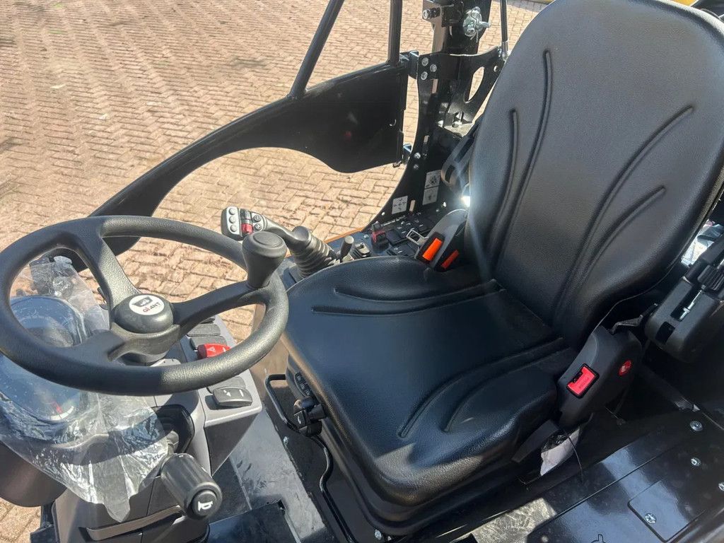 Giant G2700