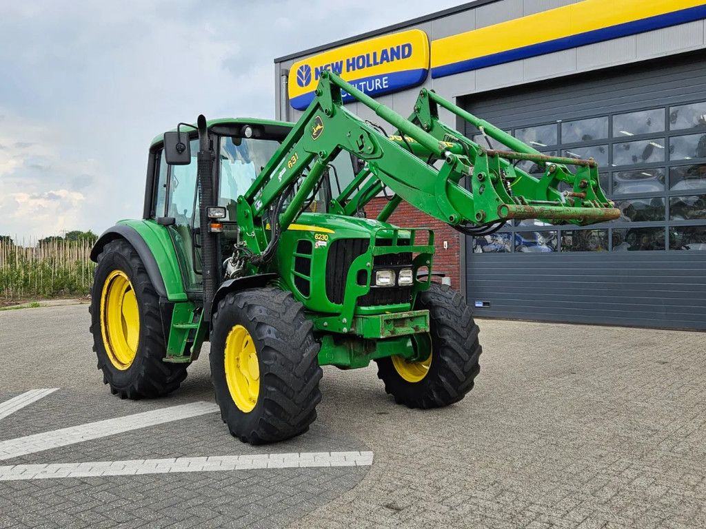 John Deere 6230 met 631 voorlader