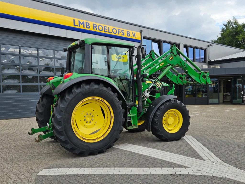 John Deere 6230 met 631 voorlader
