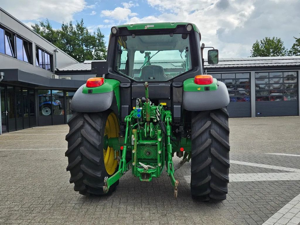 John Deere 6230 met 631 voorlader