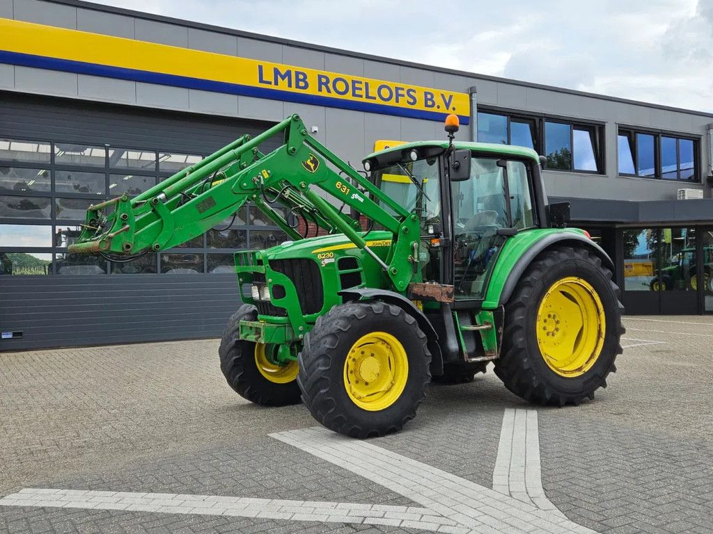 John Deere 6230 met 631 voorlader