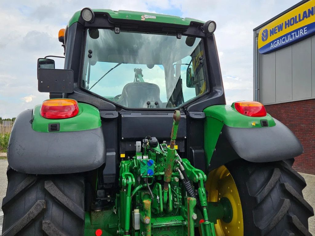John Deere 6230 met 631 voorlader