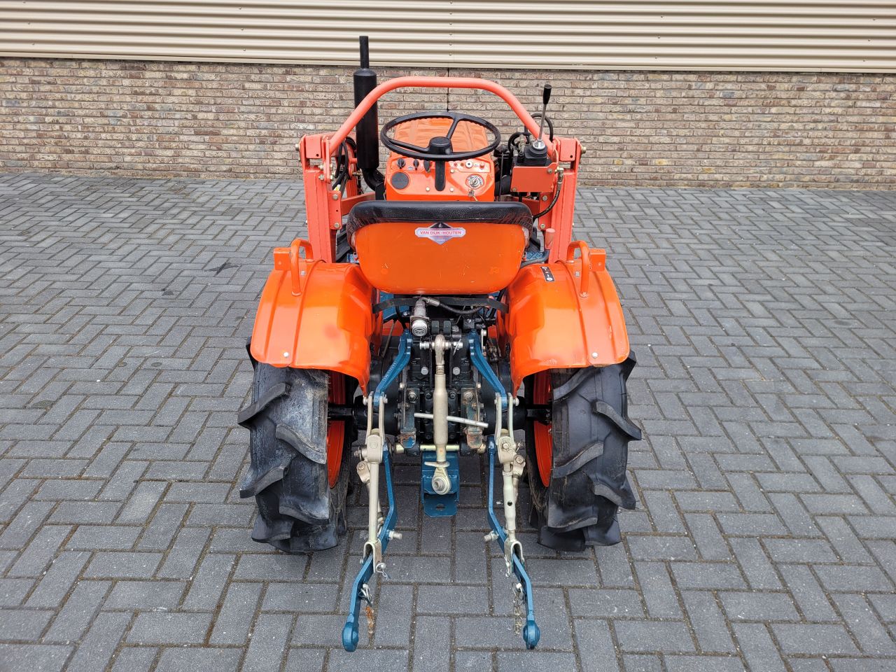 Kubota b7001