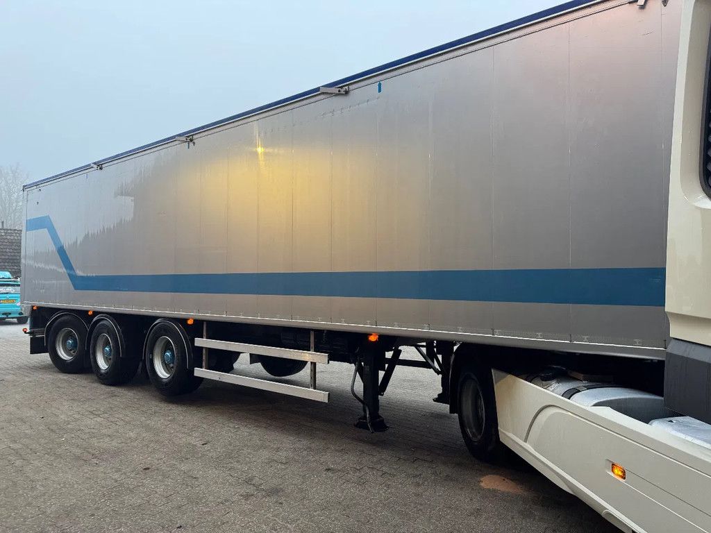 Bulthuis 70m3 Stuuras/Lenkachse Cargo Floor 2 jaar oud! NIEUWE APK