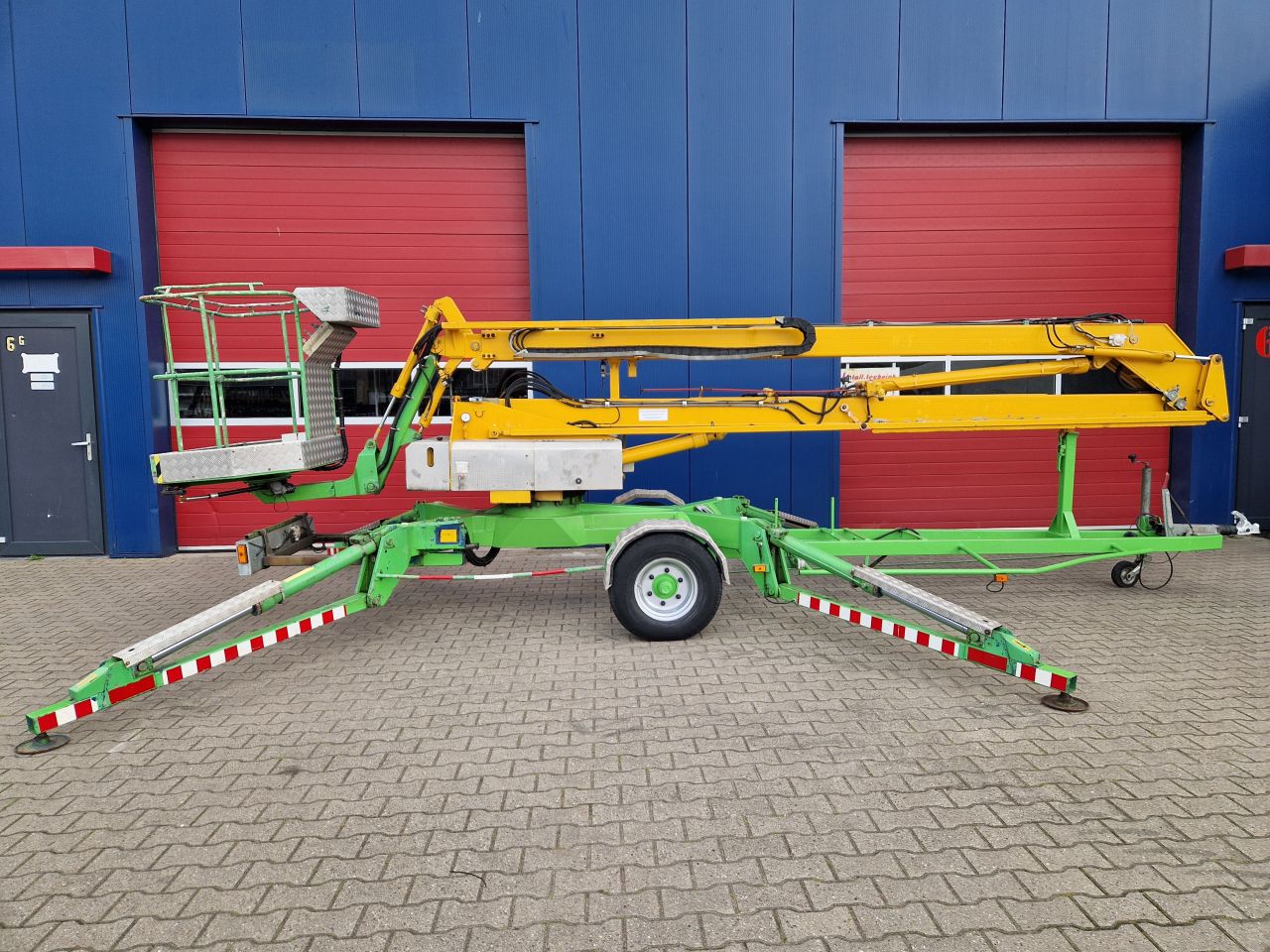 OMME 1700 AANHANGER HOOGWERKER 17M ACCU 230V HOOGWERKERBOEK