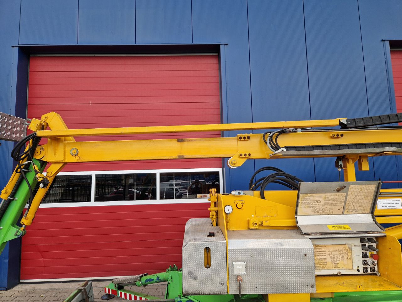 OMME 1700 AANHANGER HOOGWERKER 17M ACCU 230V HOOGWERKERBOEK