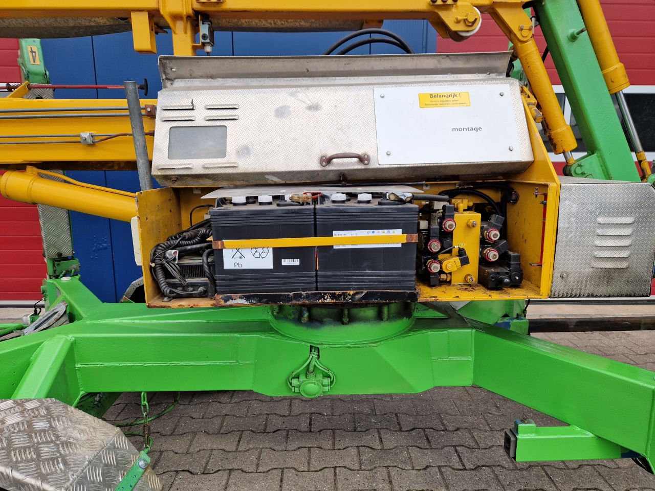 OMME 1700 AANHANGER HOOGWERKER 17M ACCU 230V HOOGWERKERBOEK