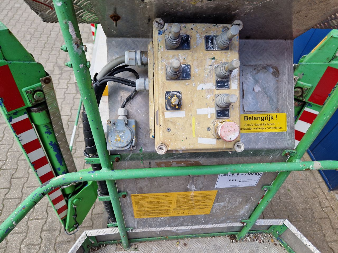 OMME 1700 AANHANGER HOOGWERKER 17M ACCU 230V HOOGWERKERBOEK