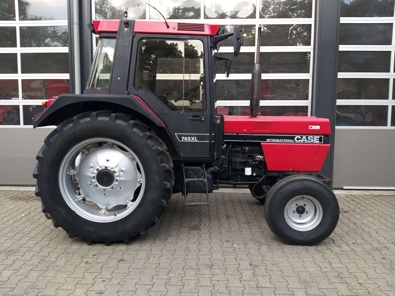 Case-IH 745 XL
