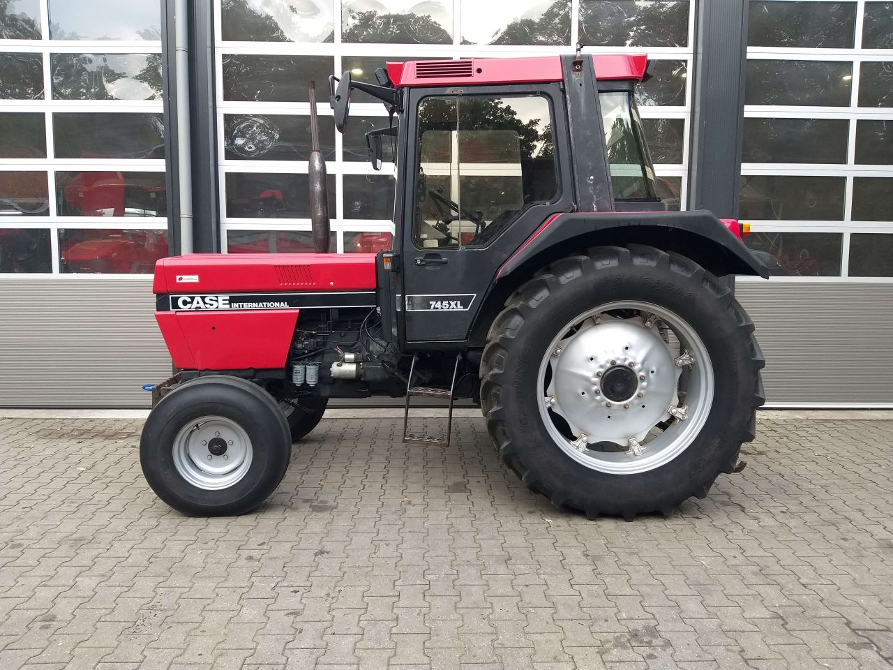 Case-IH 745 XL