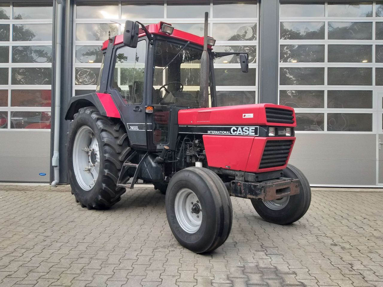Case-IH 745 XL