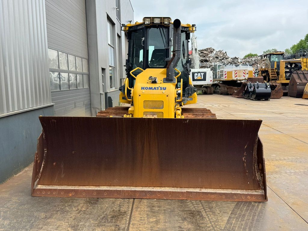 Komatsu D51PXi-24