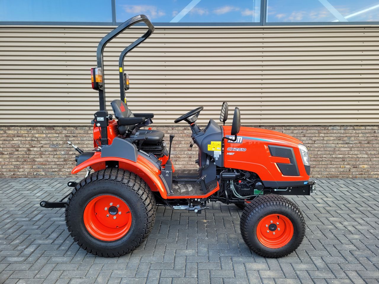 Kioti CX-2510 HST