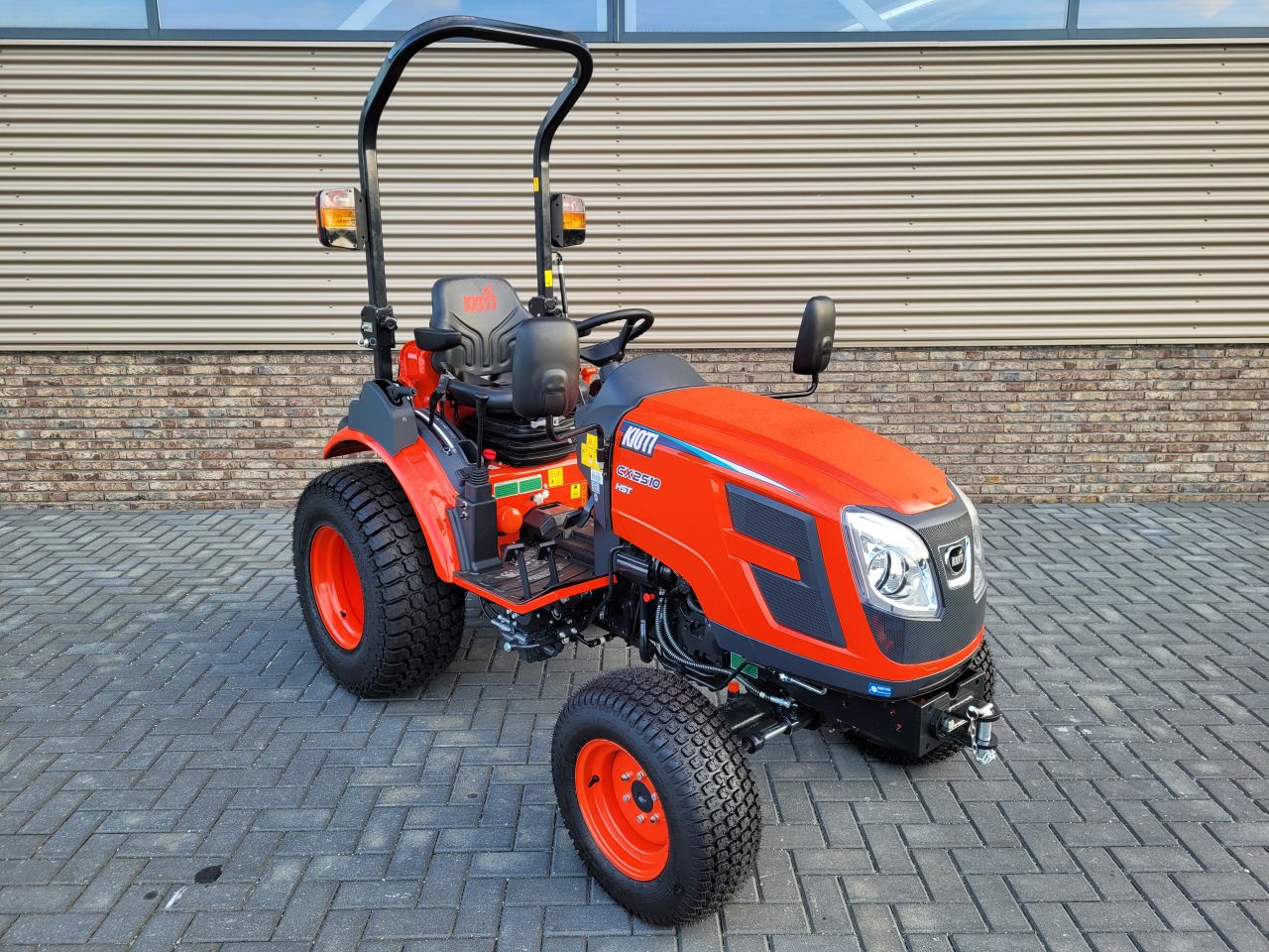 Kioti CX-2510 HST