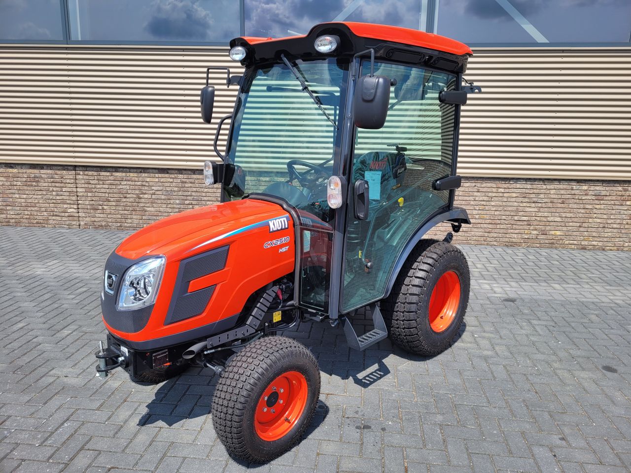 Kioti CX-2510 HST