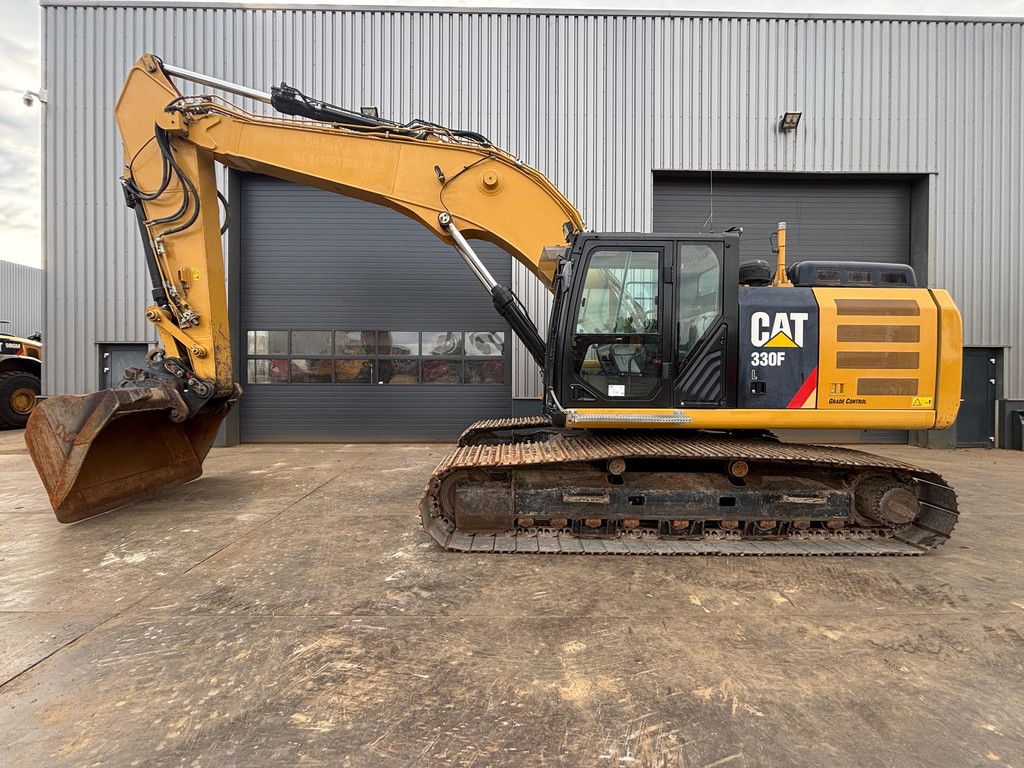 Caterpillar 330FL