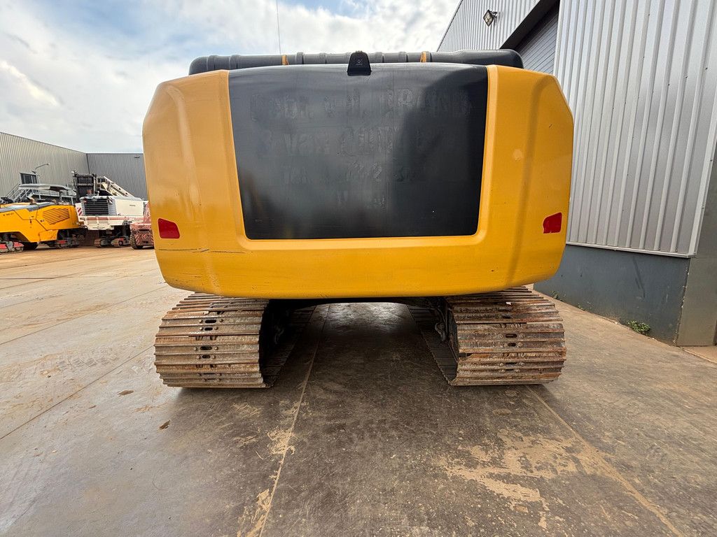 Caterpillar 330FL