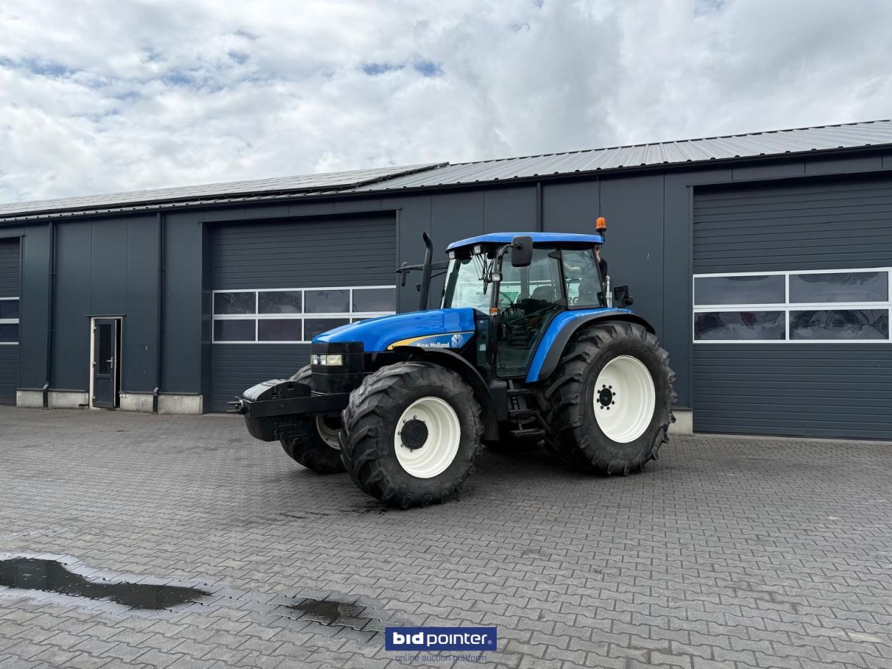 New Holland TM 140