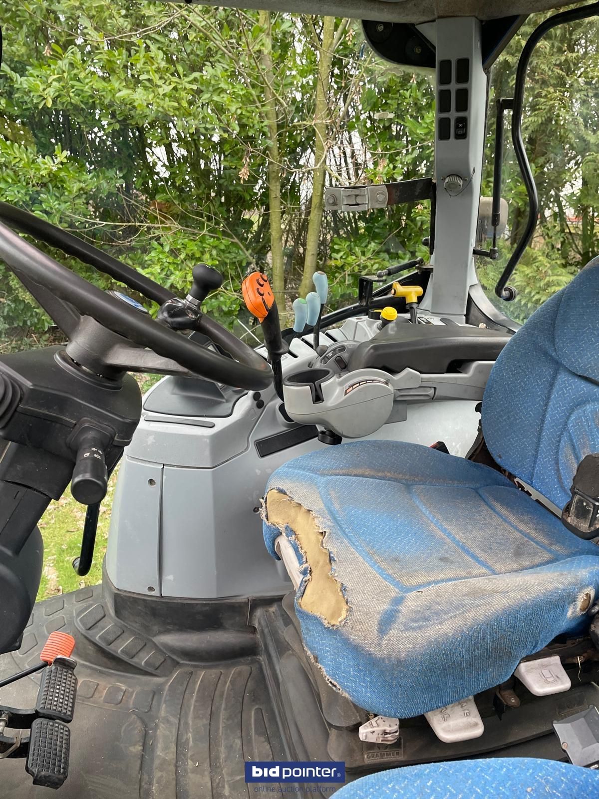 New Holland 6070