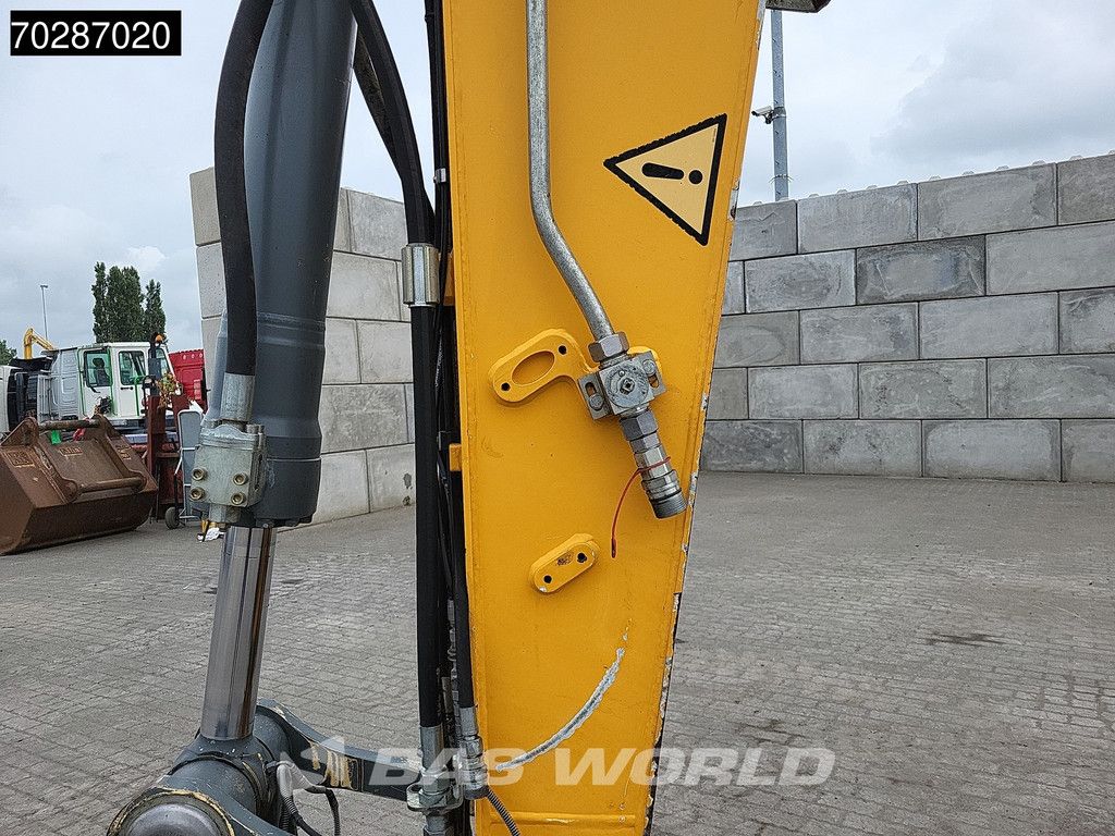 Liebherr R922 DUTCH MACHINE
