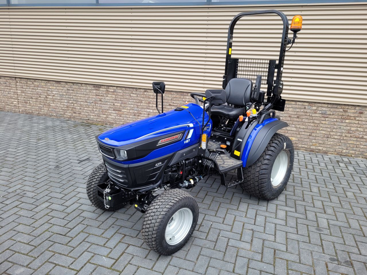 Farmtrac 26 hst pro